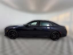 BMW 7 Series 740i xDrive Sedan 2027 — side view