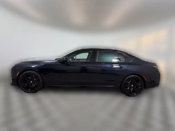 BMW 7 Series 740i xDrive Sedan 2027 — side view