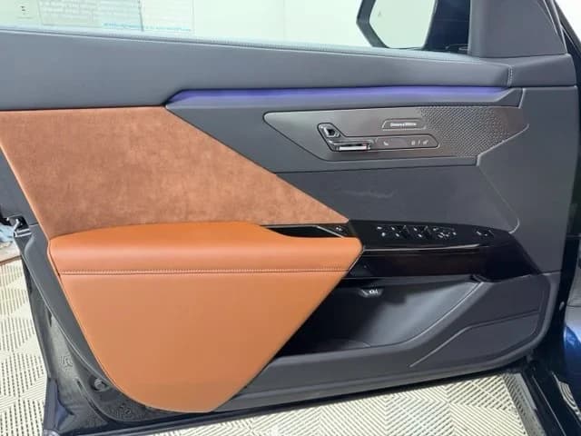 BMW 7 Series 740i xDrive Sedan 2027 — side view