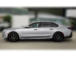 BMW 7 Series 740i xDrive Sedan 2027 — side view
