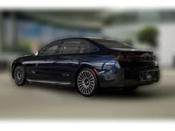 BMW 7 Series 740i xDrive Sedan 2027 — side view