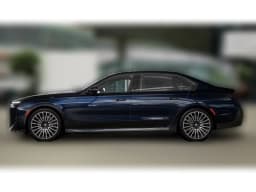 BMW 7 Series 740i xDrive Sedan 2027 — side view