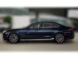 BMW 7 Series 740i xDrive Sedan 2027 — side view