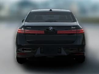 BMW 7 Series 740i xDrive Sedan 2027 — side view