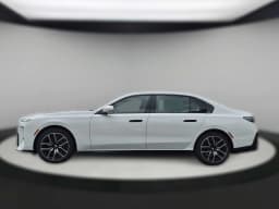 BMW 7 Series 740i xDrive Sedan 2027 — side view