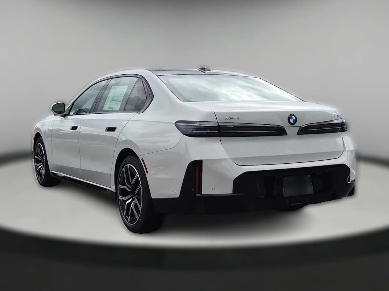 BMW 7 Series 740i xDrive Sedan 2027 — side view