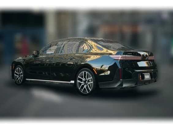 BMW 7 Series 740i xDrive Sedan 2027 — side view