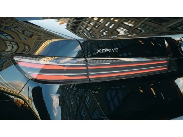 BMW 7 Series 740i xDrive Sedan 2027 — side view
