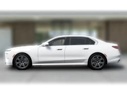 BMW 7 Series 740i xDrive Sedan 2027 — side view