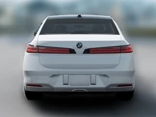 BMW 7 Series 740i xDrive Sedan 2027 — side view