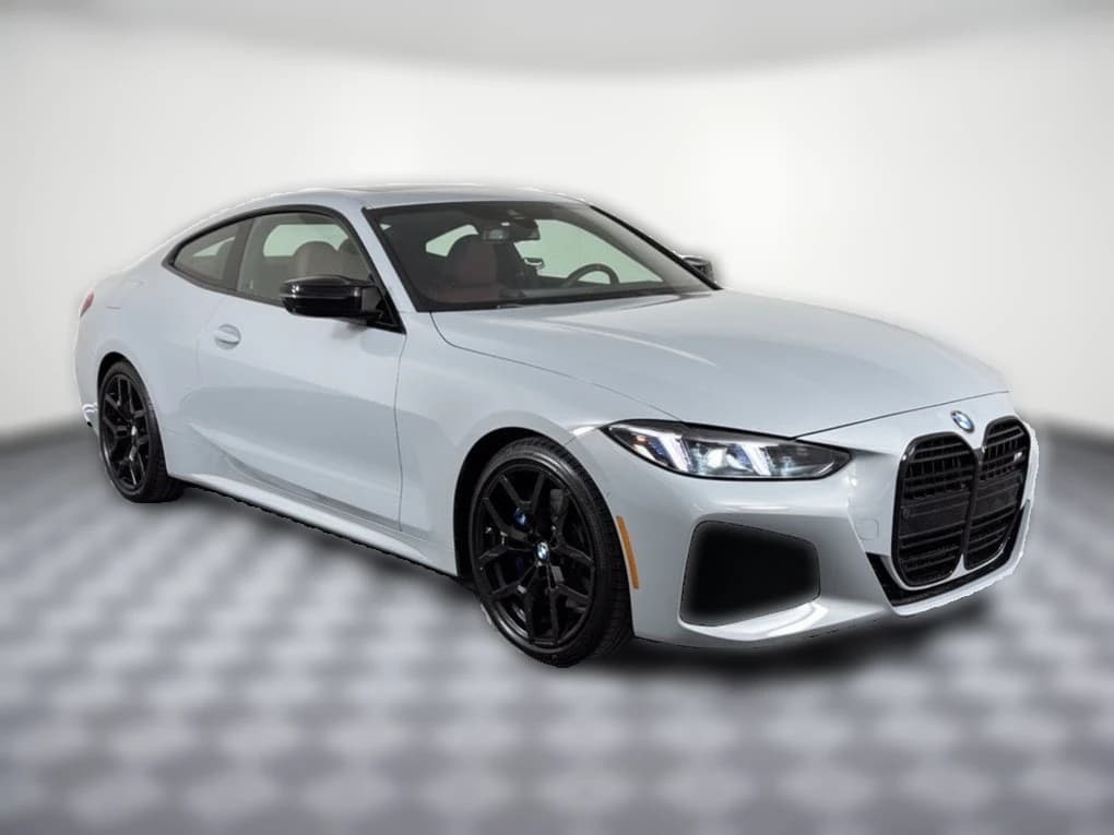 BMW 4 Series M440i Coupe 2026 — side view