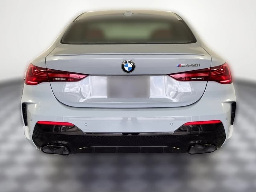 BMW 4 Series M440i Coupe 2026 — side view