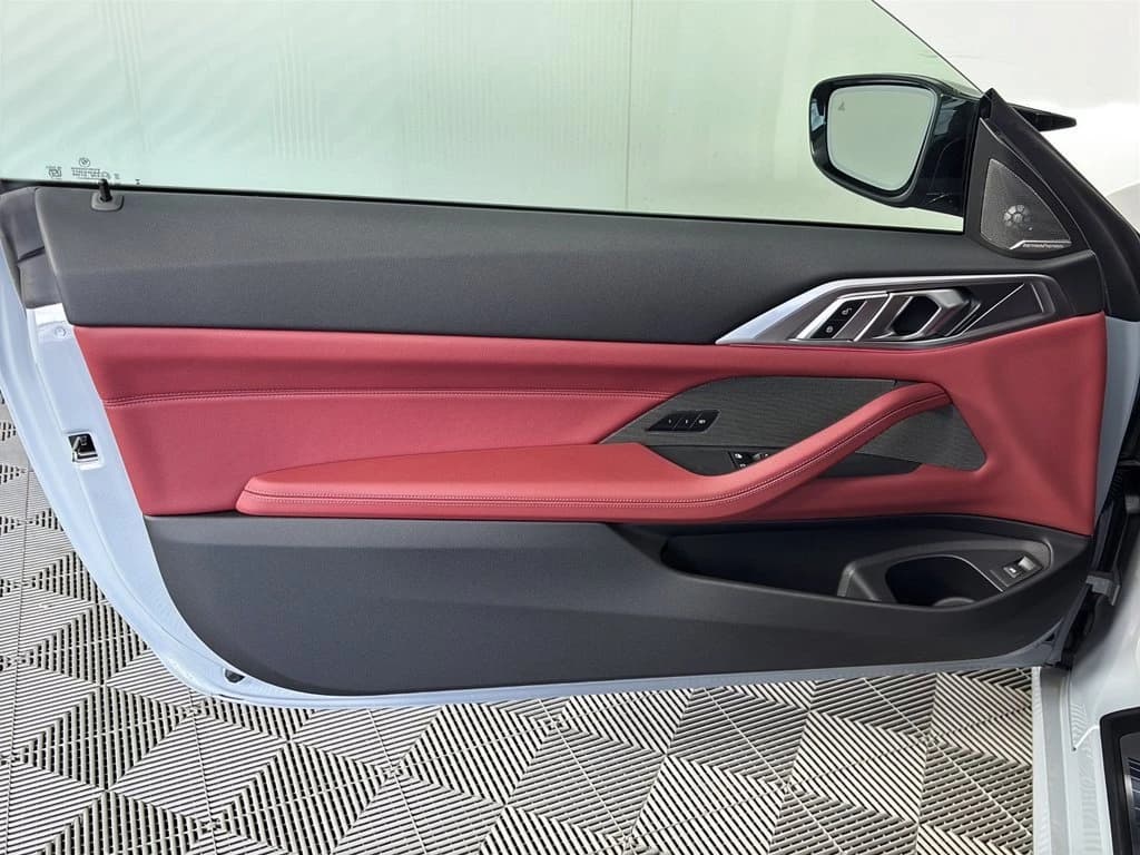 BMW 4 Series M440i Coupe 2026 — side view