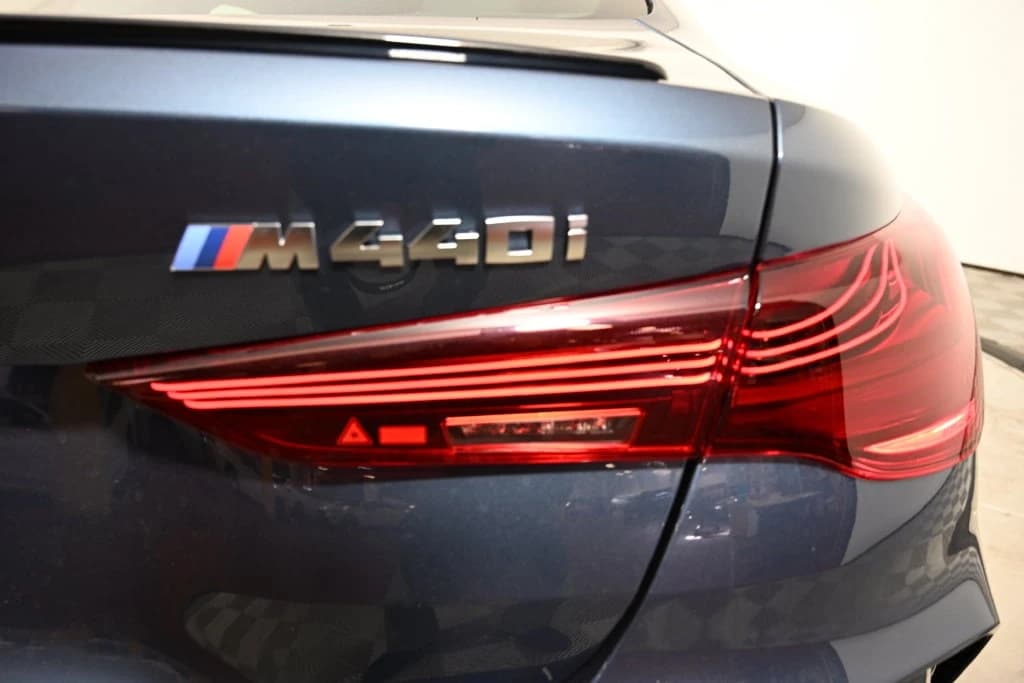 BMW 4 Series M440i xDrive Coupe 2027 — side view