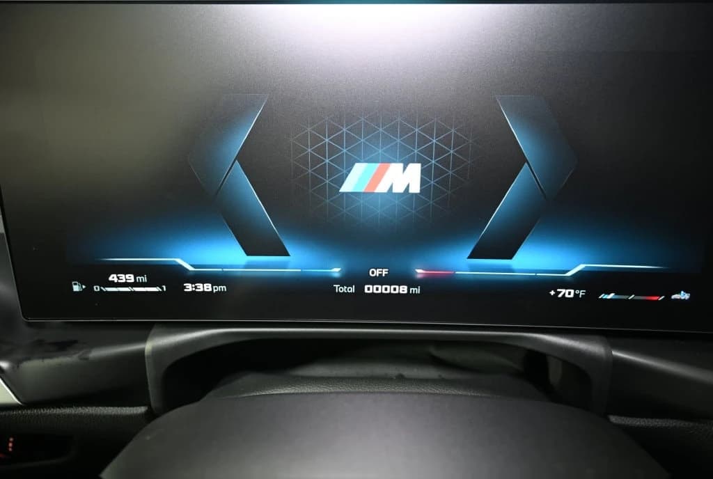 BMW 4 Series M440i xDrive Coupe 2027 — side view