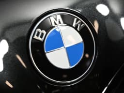 BMW 4 Series M440i xDrive Coupe 2027 — side view
