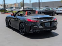 BMW Z4 sDrive30i Roadster 2026 — side view