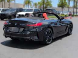 BMW Z4 sDrive30i Roadster 2026 — side view