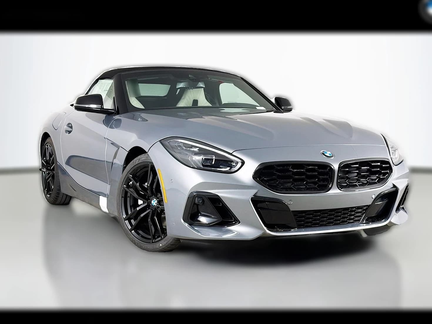 BMW Z4 sDrive30i Roadster 2026 — side view