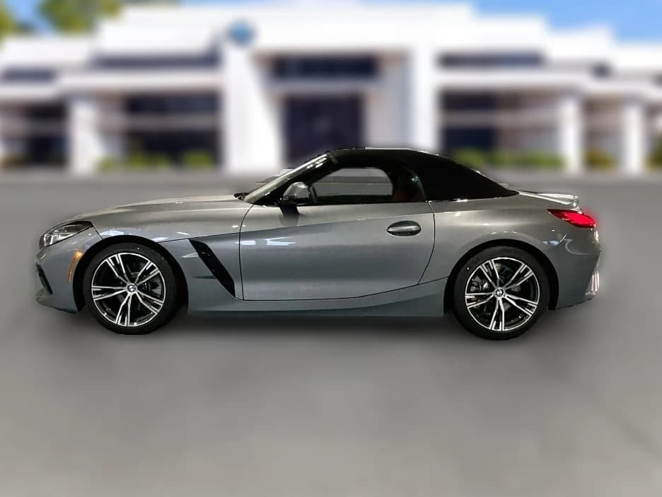 BMW Z4 sDrive30i Roadster 2026 — side view