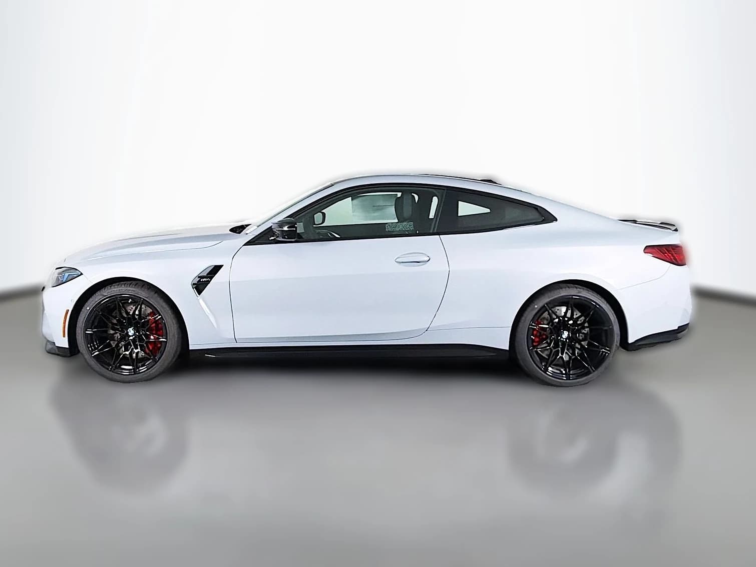BMW M4 Base Coupe 2027 — side view