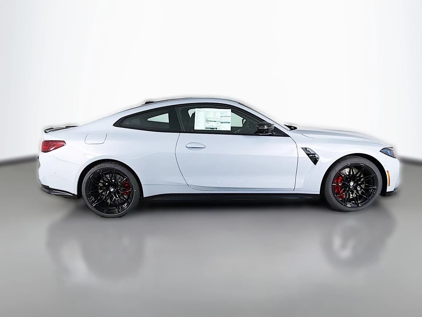 BMW M4 Base Coupe 2027 — side view