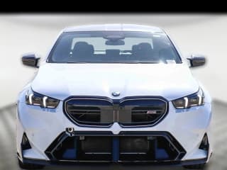 BMW M5 Base (A8) Sedan