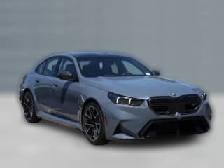 BMW M5 Base (A8) Sedan