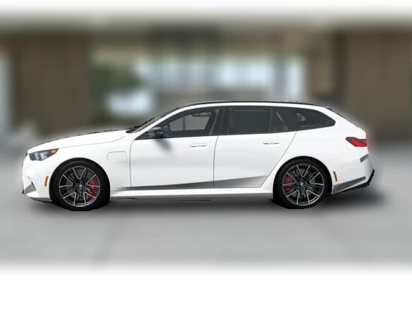 BMW M5 Base Touring 2027 — side view