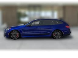 BMW M5 Base Touring 2027 — side view