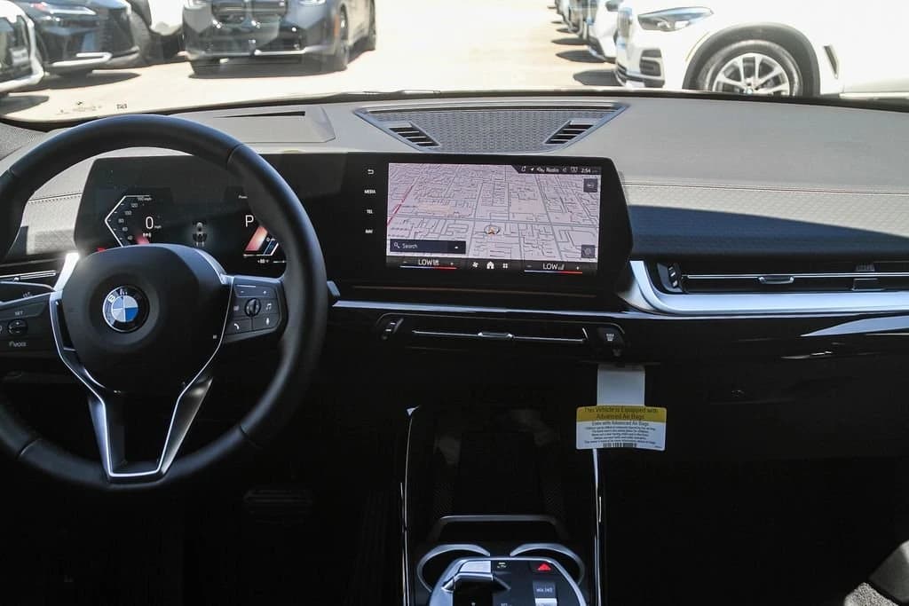BMW X2 xDrive28i Sports Activity Coupe 2026 — side view