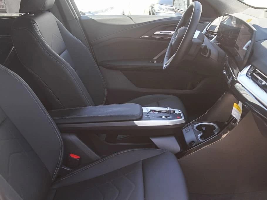 BMW X2 xDrive28i Sports Activity Coupe 2026 — side view