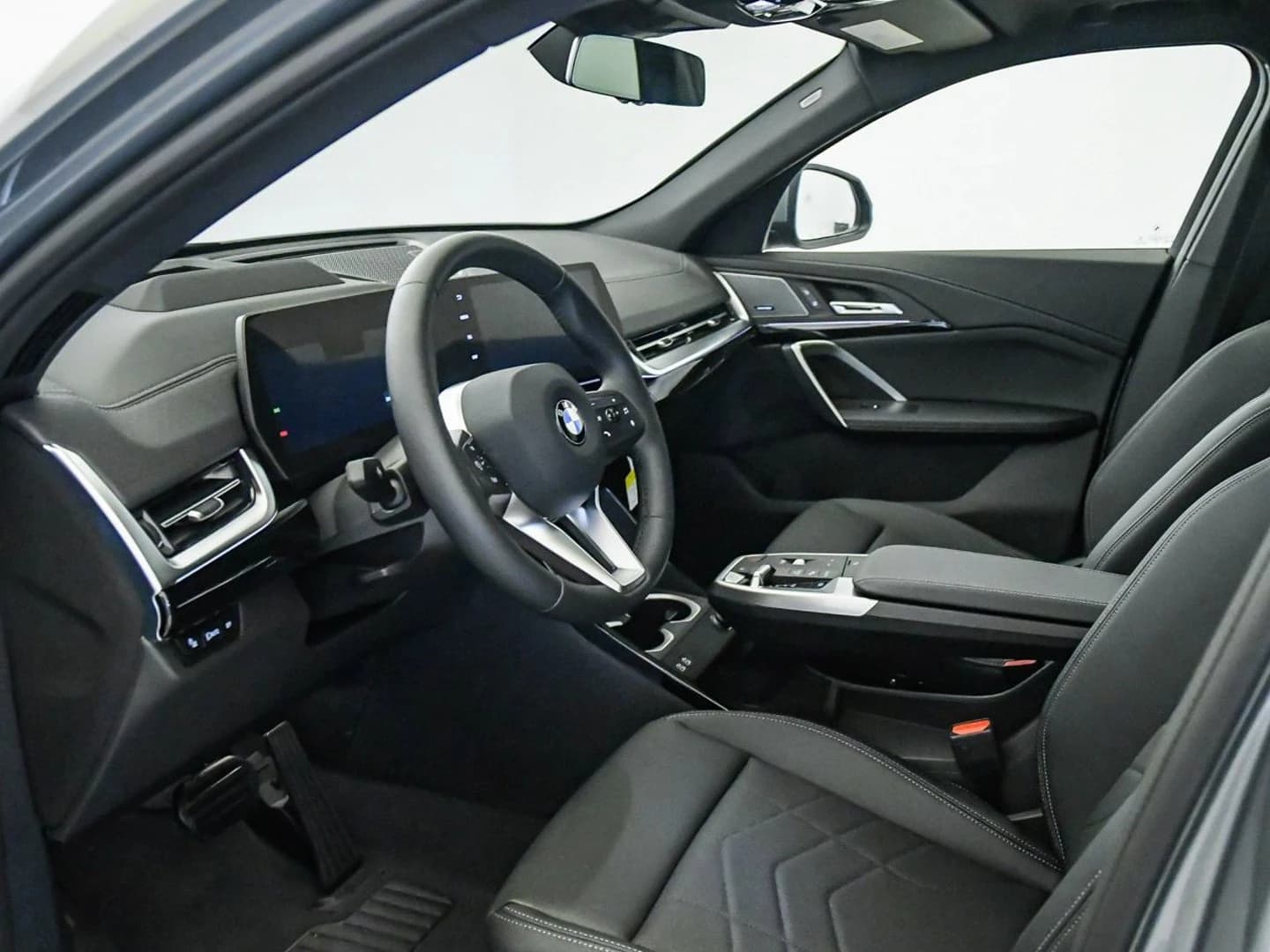 BMW X2 xDrive28i Sports Activity Coupe 2026 — side view