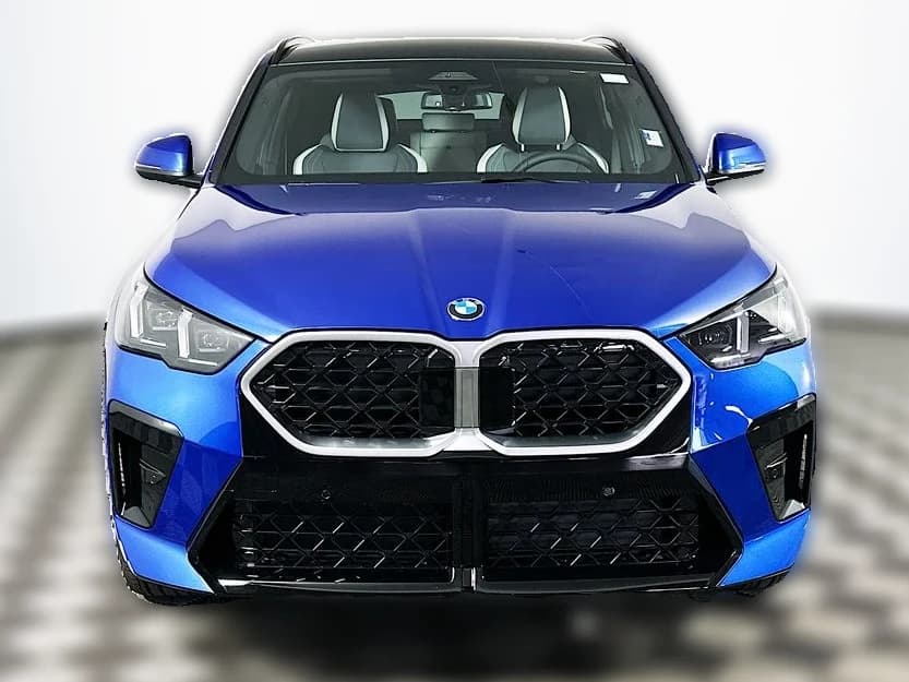 BMW X2 xDrive28i Sports Activity Coupe 2026 — side view