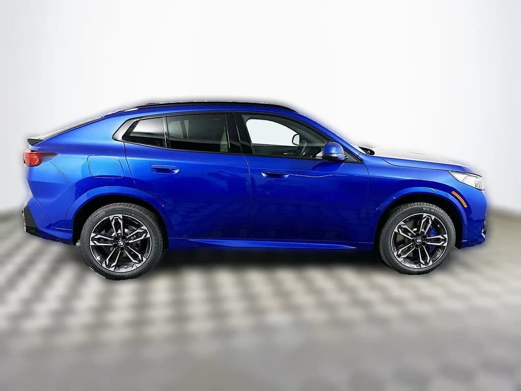 BMW X2 xDrive28i Sports Activity Coupe 2026 — side view