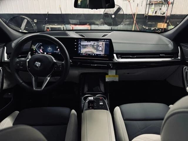 BMW X2 xDrive28i Sports Activity Coupe 2026 — side view