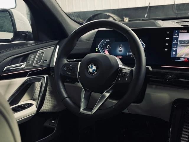 BMW X2 xDrive28i Sports Activity Coupe 2026 — side view