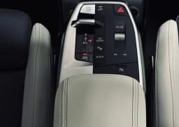 BMW X2 xDrive28i Sports Activity Coupe 2026 — side view