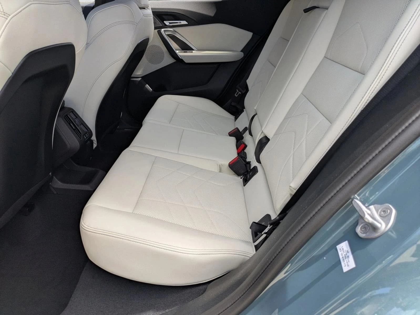 BMW X2 xDrive28i Sports Activity Coupe 2026 — side view