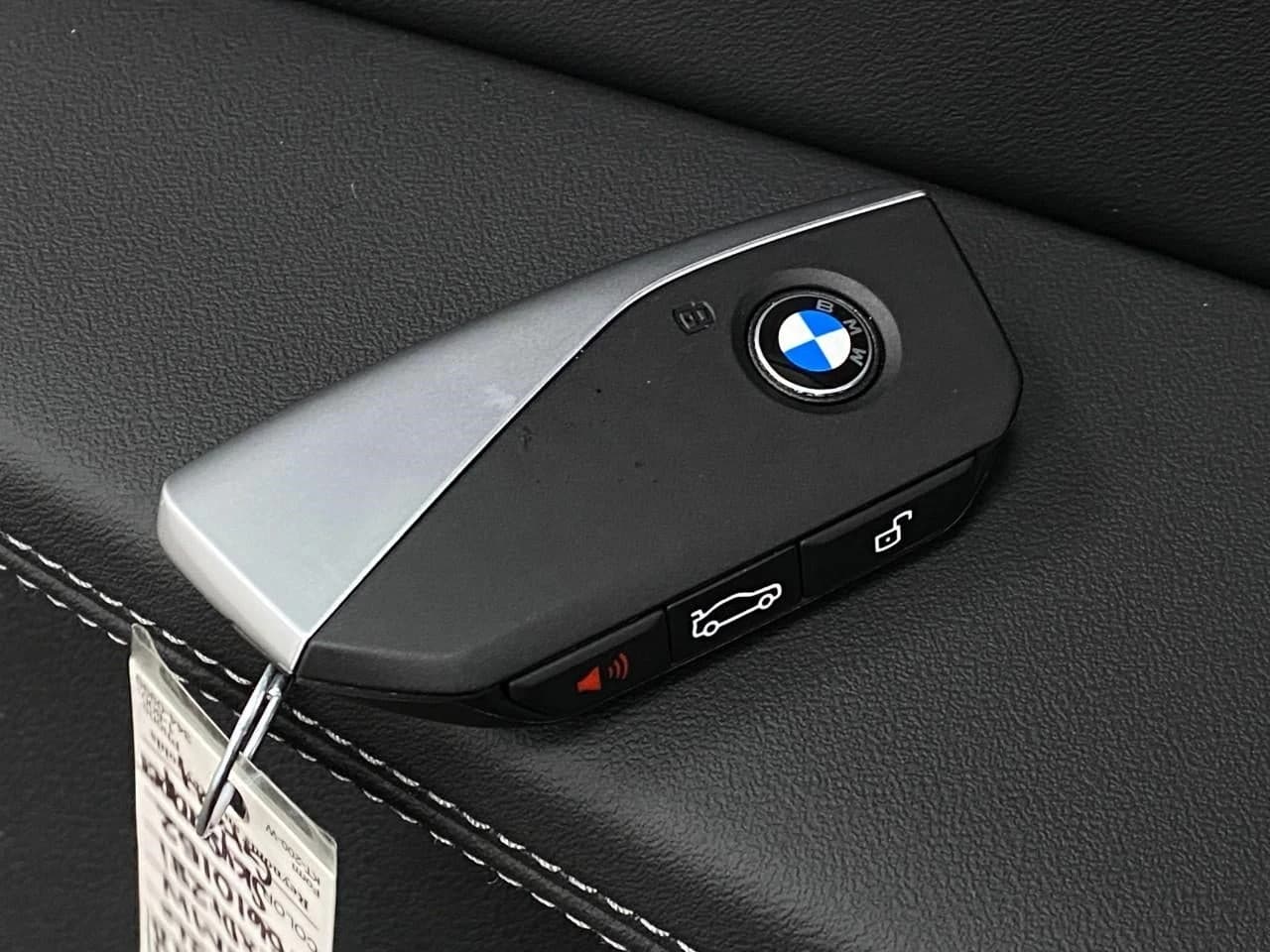 BMW X2 xDrive28i Sports Activity Coupe 2026 — side view