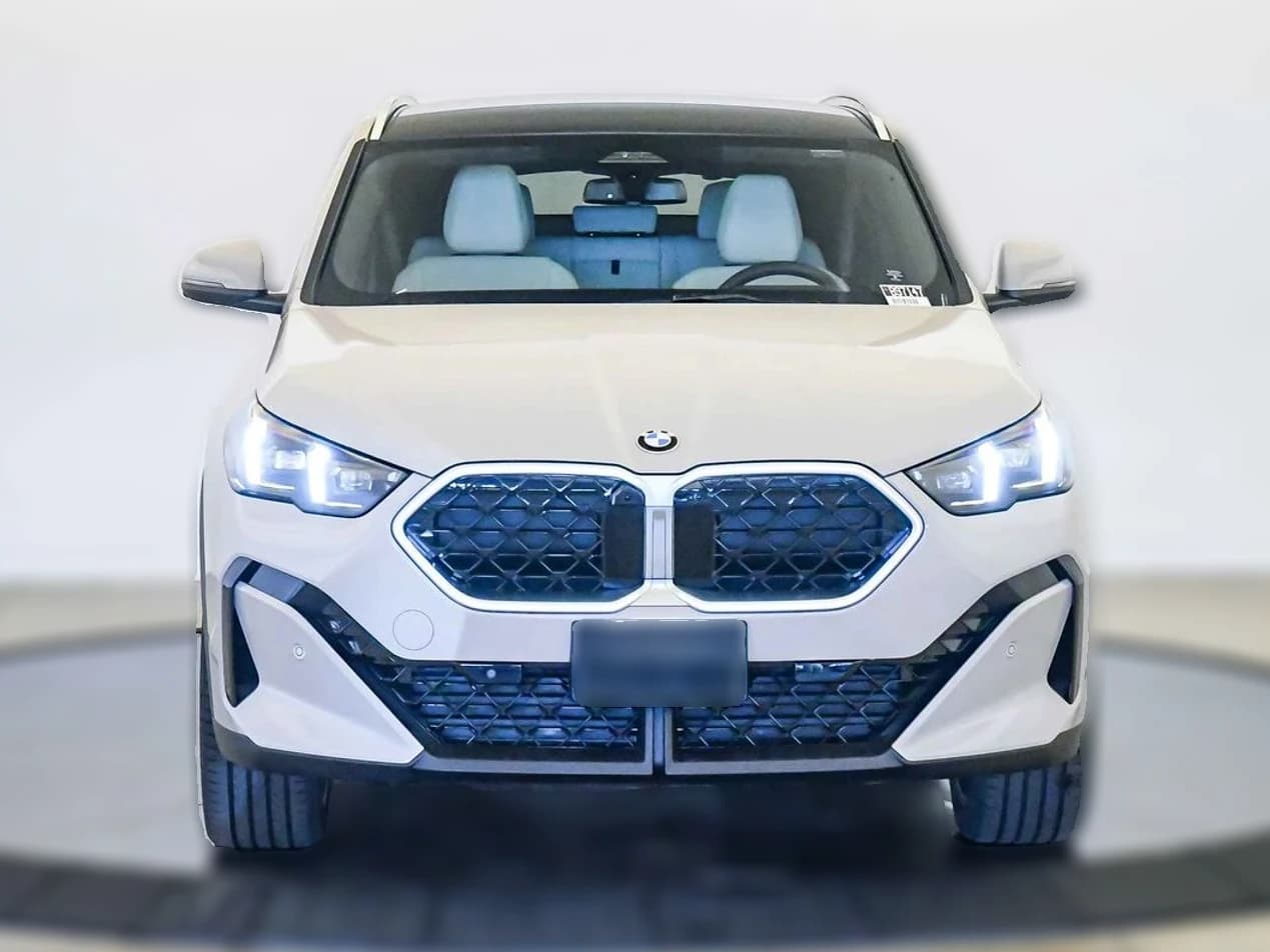 BMW X2 xDrive28i Sports Activity Coupe 2026 — side view