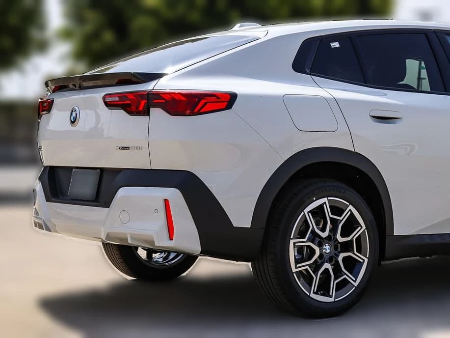 BMW X2 xDrive28i Sports Activity Coupe 2026 — side view