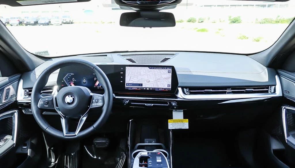 BMW X2 xDrive28i Sports Activity Coupe 2026 — side view