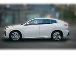 BMW X2 xDrive28i Sports Activity Coupe 2026 — side view