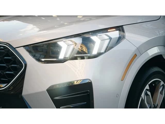 BMW X2 xDrive28i Sports Activity Coupe 2026 — side view