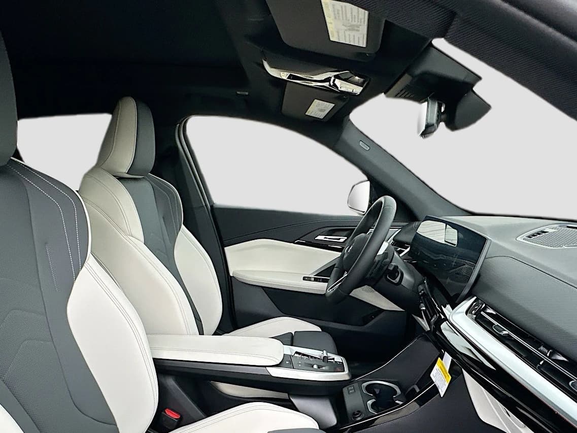 BMW X2 xDrive28i Sports Activity Coupe 2026 — side view
