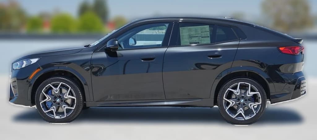 BMW X2 xDrive28i Sports Activity Coupe 2026 — side view