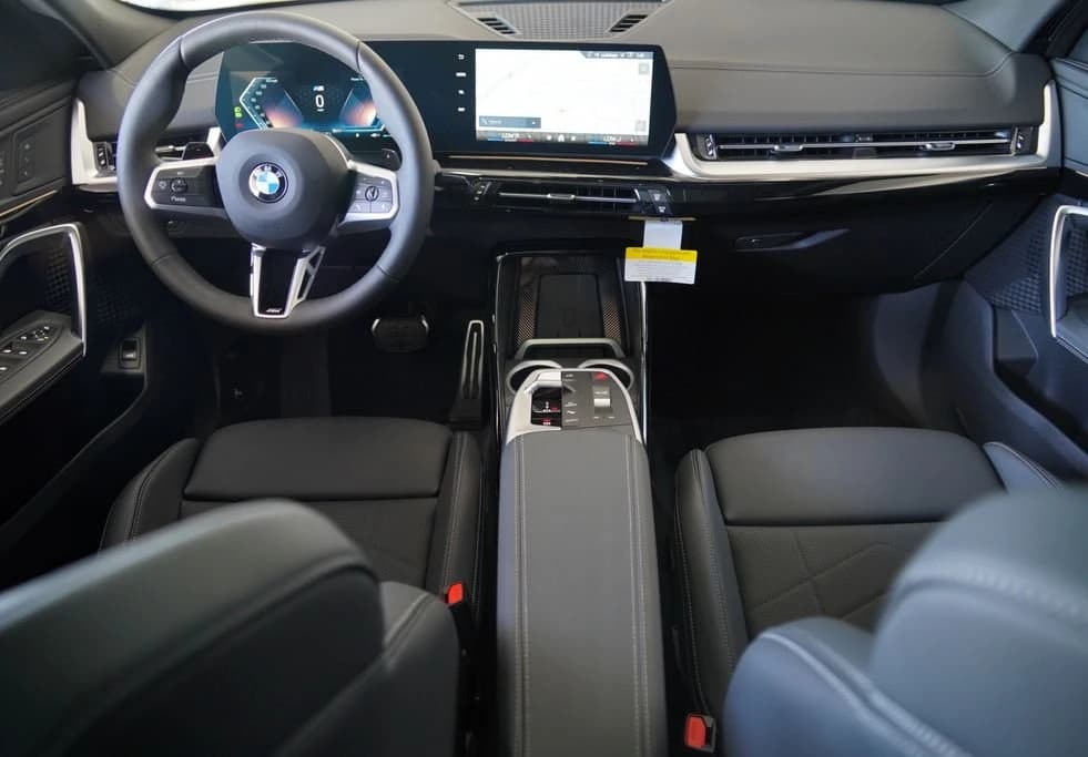 BMW X2 xDrive28i Sports Activity Coupe 2026 — side view