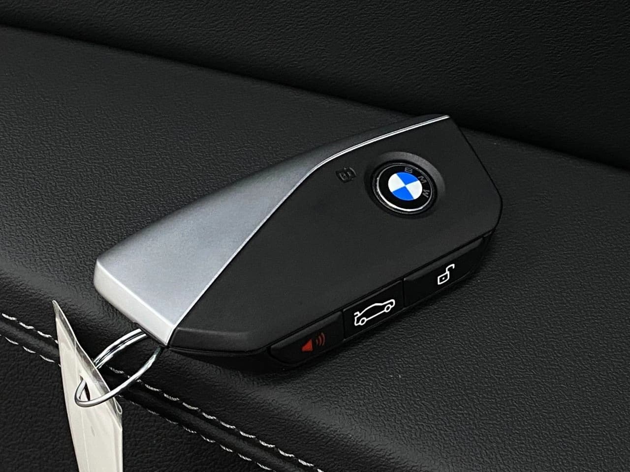 BMW X2 xDrive28i Sports Activity Coupe 2026 — side view