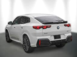 BMW X2 xDrive28i Sports Activity Coupe 2026 — side view